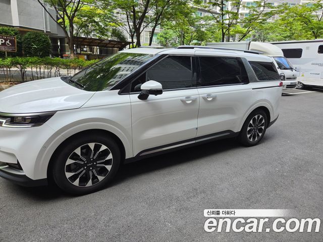 Kia Carnival Diesel 9-Seater Signature — пробег 27 000 км — фото 3 из 5