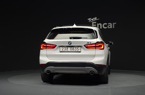 BMW X1 xDrive 20d — пробег 129 969 км — фото 4 из 5