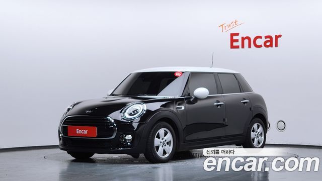Mini Cooper 5Door Standard 3rd — пробег 41 320 км — фото 1 из 5