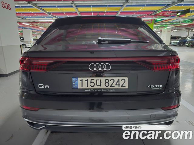 Audi Q8 45 TDI Quattro Premium — пробег 190 000 км — фото 4 из 5