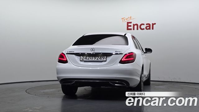 Mercedes-Benz C-Class из Кореи Encar