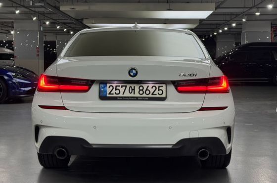 BMW 3-Series 320i M Sport — пробег 98 929 км — фото 4 из 5