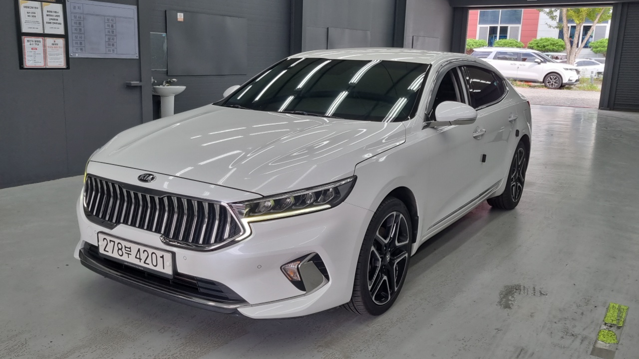 Kia K7 из Кореи Encar