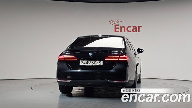 BMW 5-Series 530i xDrive — пробег 21 181 км — фото 4 из 5