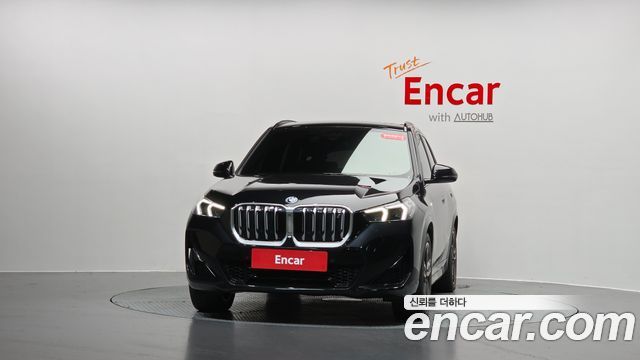 BMW iX1 xDrive 30 M Sport — пробег 25 029 км — фото 3 из 5