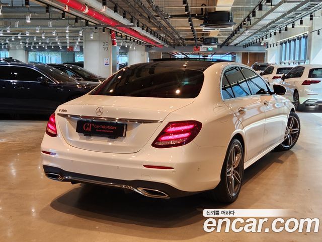 Mercedes-Benz E-Class E300 AMG Line — пробег 91 560 км — фото 4 из 5