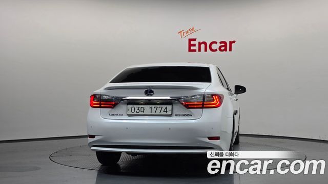 Lexus ES из Кореи Encar