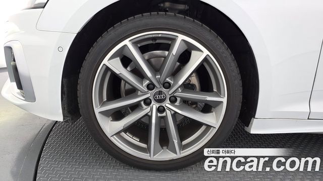 Audi A5 40 TFSI Quattro Premium Sportback — пробег 9 007 км — фото 5 из 5