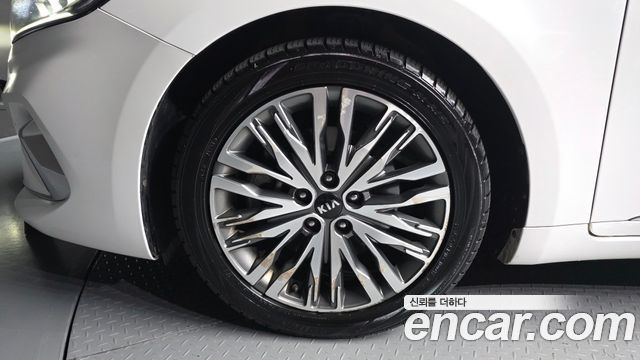 Kia K7 из Кореи Encar