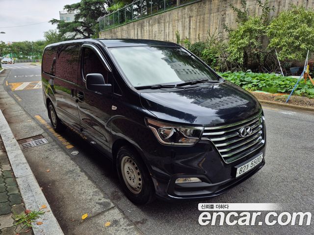 Hyundai Starex Van 3-Seater Style — пробег 138 200 км — фото 3 из 5