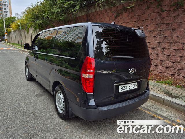 Hyundai Starex Van 3-Seater Style — пробег 138 200 км — фото 5 из 5