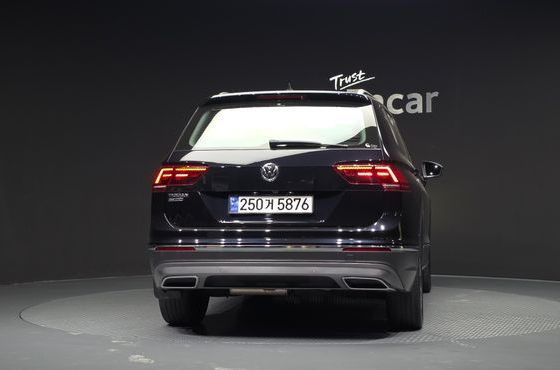 Volkswagen Tiguan 2.0 TDI Prestige — пробег 152 849 км — фото 4 из 5