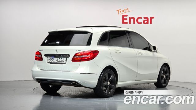 Mercedes-Benz B-Class B200 CDI Blue efficiency Sport pack — пробег 145 936 км — фото 2 из 5