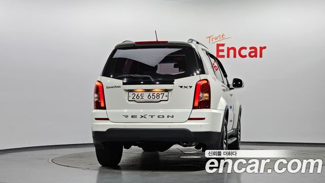 Ssangyong Rexton 2.0 2WD RX7 Luxury — пробег 145 987 км — фото 4 из 5