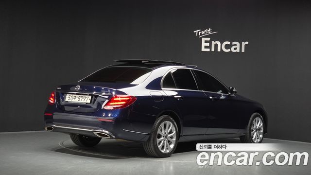 Mercedes-Benz E-Class из Кореи Encar