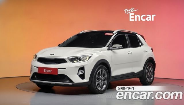 Kia Stonic из Кореи Encar