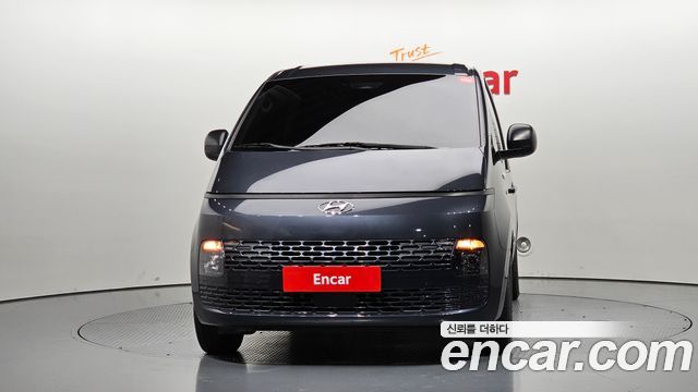 Hyundai Staria Tourer 11-Seater Smart — пробег 76 933 км — фото 3 из 5