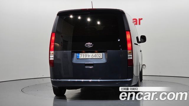 Hyundai Staria Tourer 11-Seater Smart — пробег 76 933 км — фото 4 из 5