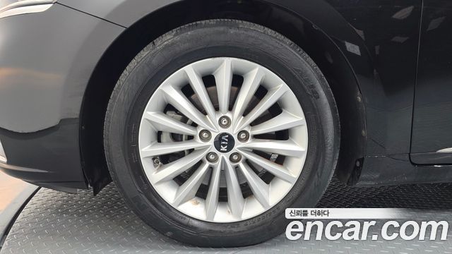 Kia K7 из Кореи Encar