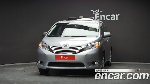 Toyota Sienna из Кореи Encar