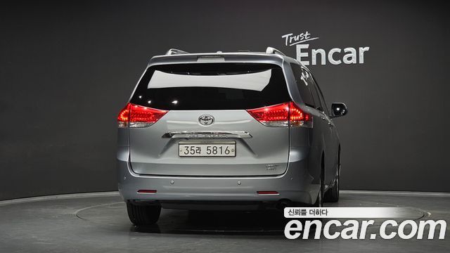 Toyota Sienna из Кореи Encar
