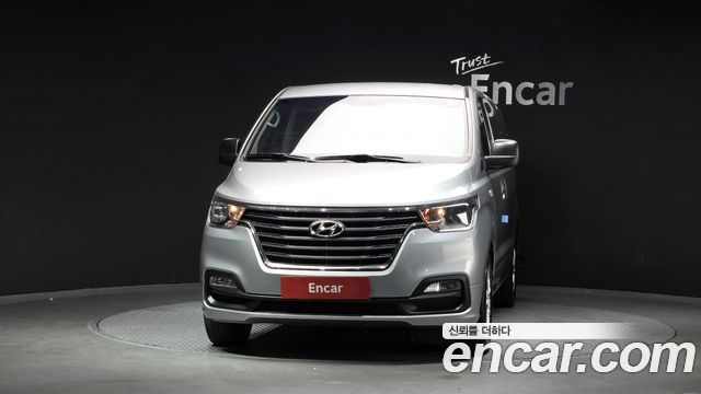 Hyundai Starex Wagon 11-Seater Smart — пробег 173 667 км — фото 3 из 5