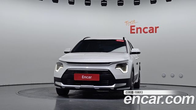 Kia Niro Best Selection — пробег 7 442 км — фото 3 из 5