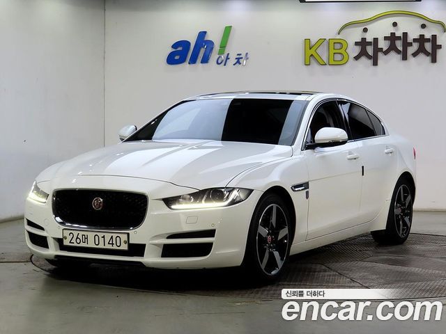 Jaguar XE 20d Portfolio — пробег 108 080 км — фото 1 из 5