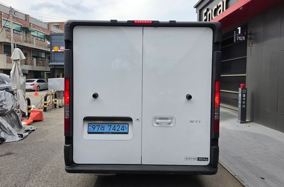 Hyundai ST1 Cargo Premium — пробег 4 365 км — фото 4 из 5