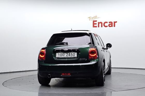 Mini Cooper 5Door Standard 3rd — пробег 111 844 км — фото 4 из 5