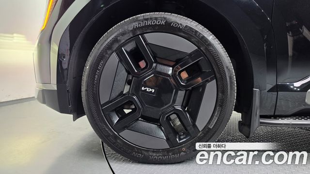 Kia EV9 Long Range 4WD GT Line — пробег 72 548 км — фото 5 из 5