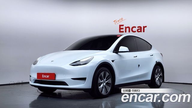 Tesla Model Y RWD — пробег 105 816 км — фото 1 из 5