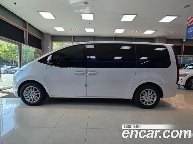 Hyundai Staria Tourer 9-Seater Modern — пробег 49 268 км — фото 3 из 5