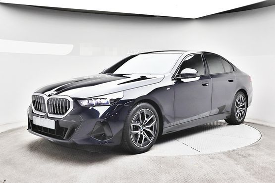 BMW 5-Series 520i M Sport — пробег 11 224 км — фото 1 из 5