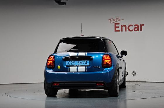 Mini Cooper Gen ZE Edition 3rd — пробег 16 837 км — фото 4 из 5