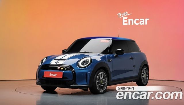 Mini Cooper Gen ZE Edition 3rd — пробег 16 837 км — фото 1 из 5