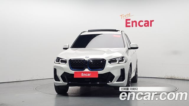 BMW iX3 M Sports — пробег 72 840 км — фото 3 из 5