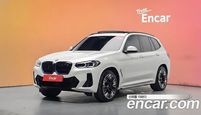 BMW iX3 M Sports — пробег 72 840 км — фото 1 из 5