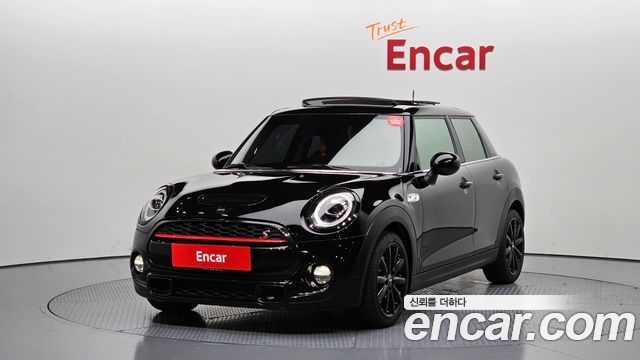 Mini Cooper 5Door Standard 3rd — пробег 120 587 км — фото 1 из 5