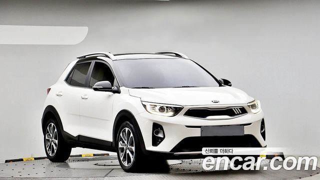 Kia Stonic из Кореи Encar