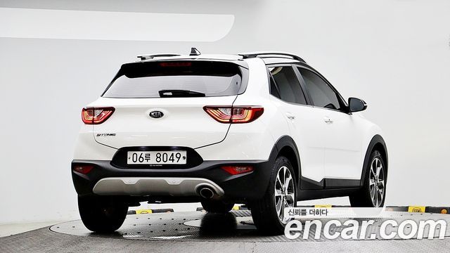 Kia Stonic из Кореи Encar