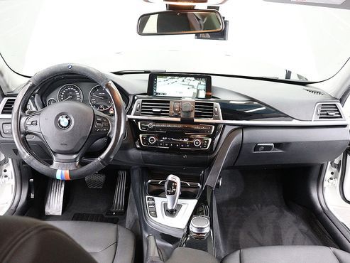 BMW 3-Series 320d — пробег 80 025 км — фото 5 из 5