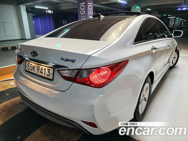 Hyundai Sonata 2.0 Premium — пробег 183 206 км — фото 5 из 5