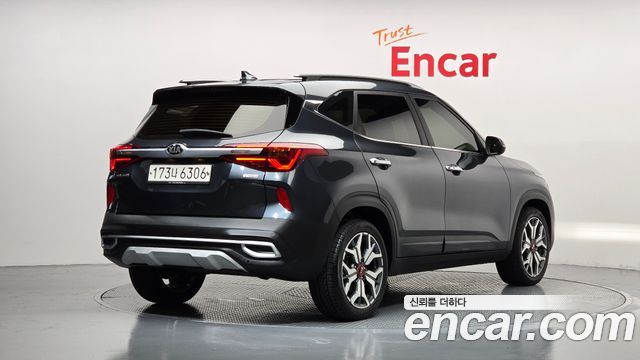 Kia Seltos из Кореи Encar