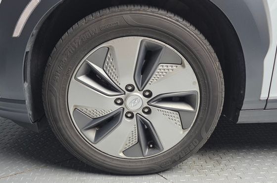 Hyundai Kona Premium — пробег 313 731 км — фото 5 из 5