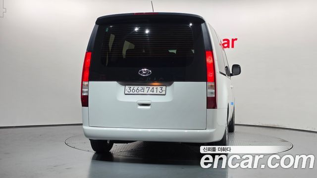 Hyundai Staria Tourer 9-Seater Modern — пробег 121 499 км — фото 4 из 5