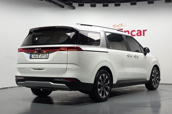 Kia Carnival Diesel 9-Seater Prestige — пробег 79 224 км — фото 2 из 5