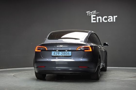 Tesla Model 3 Standard Range Plue RWD — пробег 91 893 км — фото 4 из 5