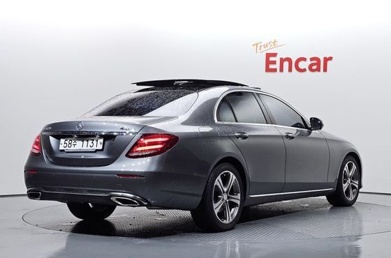 Mercedes-Benz E-Class E300 4MATIC AV Intelligent Drive — пробег 110 488 км — фото 2 из 5