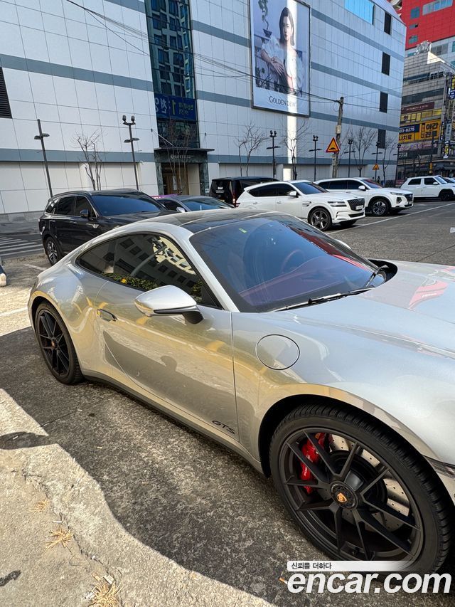 Porsche 911 Carrera 4 GTS — пробег 9 000 км — фото 5 из 5